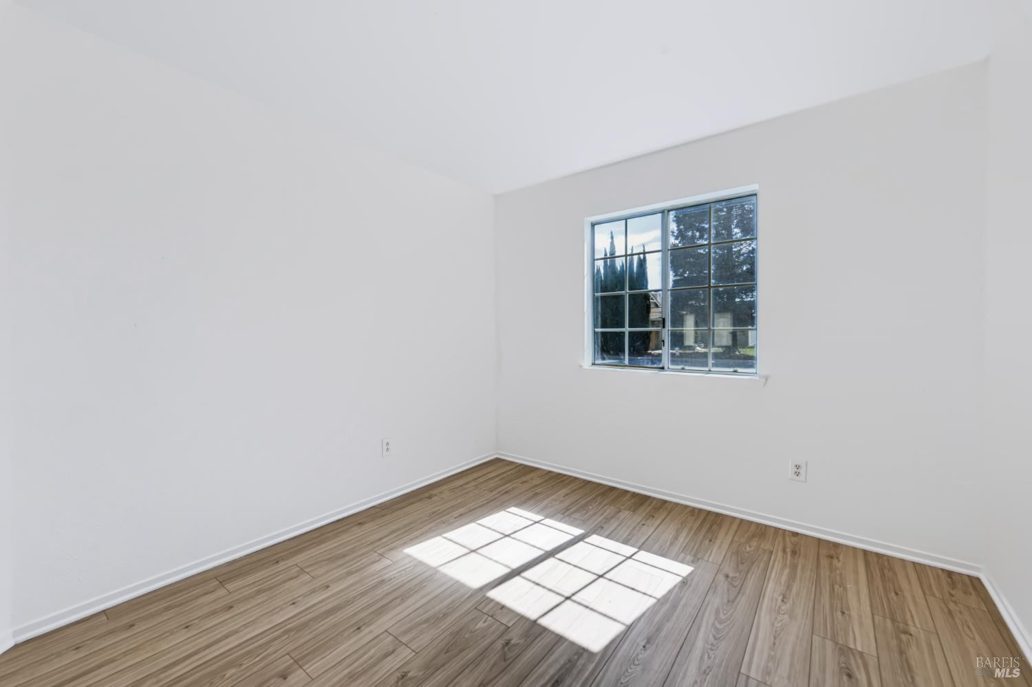 305 Victoria Drive Dixon CA 95620