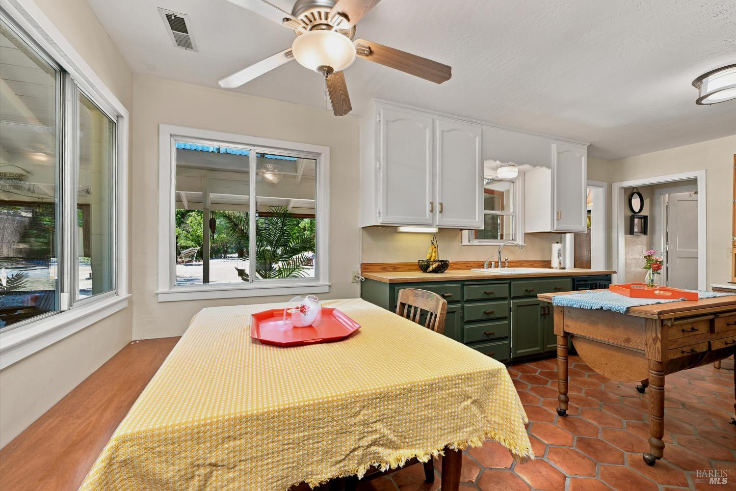 2735 Howard Avenue Lakeport CA 95453