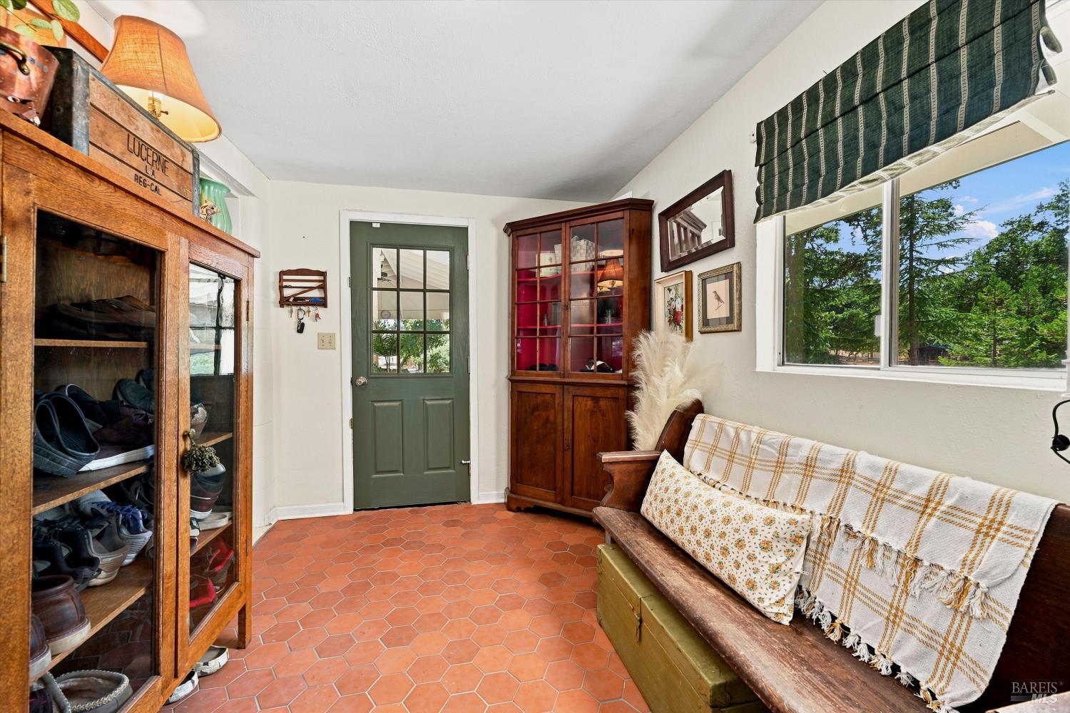 2735 Howard Avenue Lakeport CA 95453