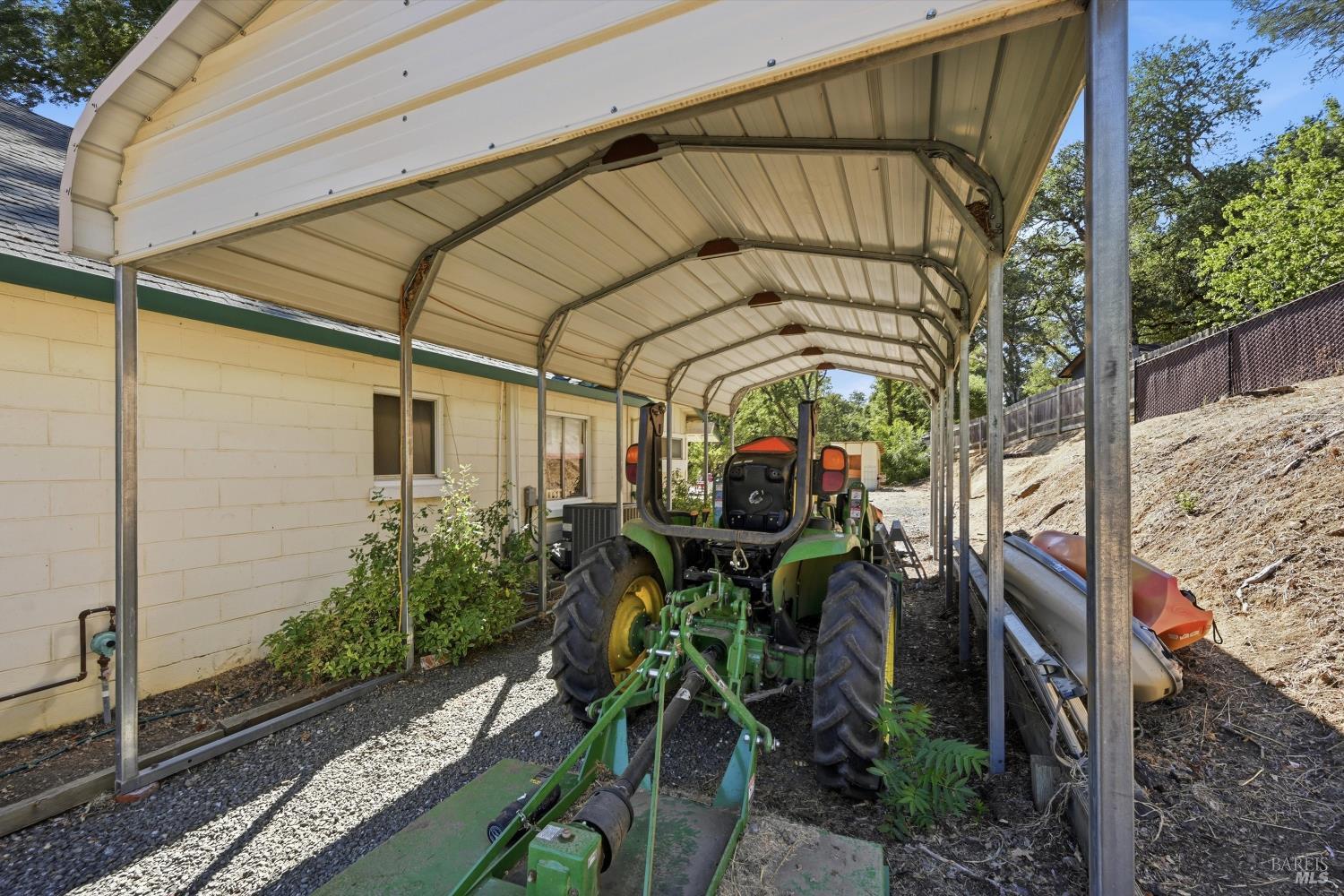 2735 Howard Avenue Lakeport CA 95453