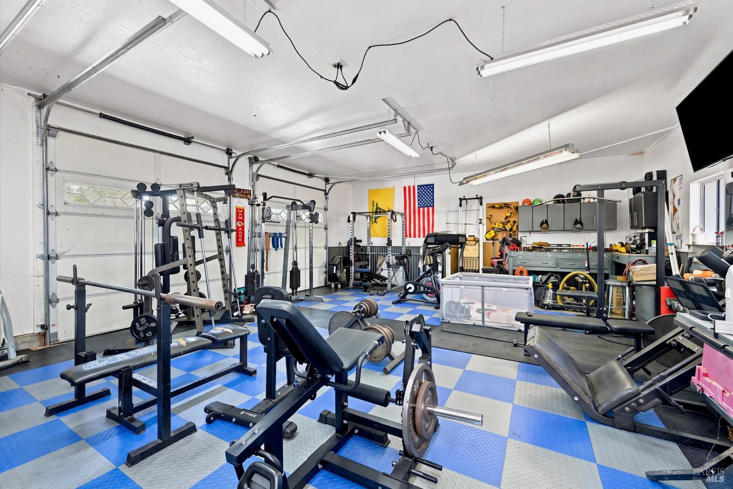 2735 Howard Avenue Lakeport CA 95453