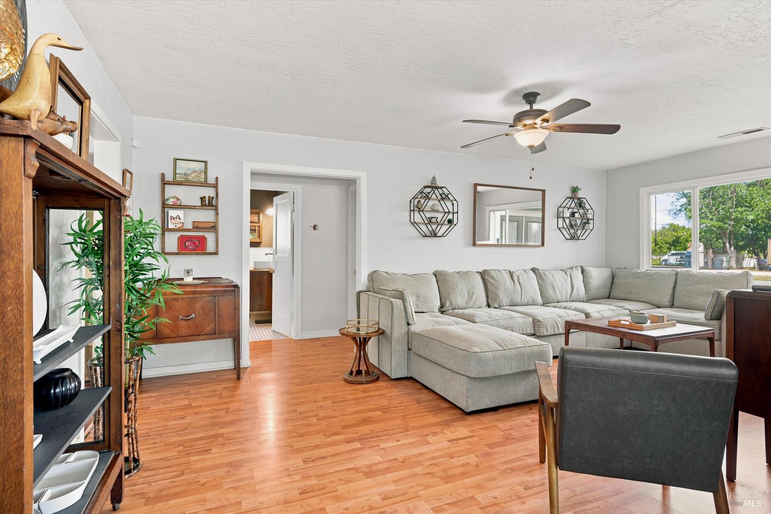2735 Howard Avenue Lakeport CA 95453