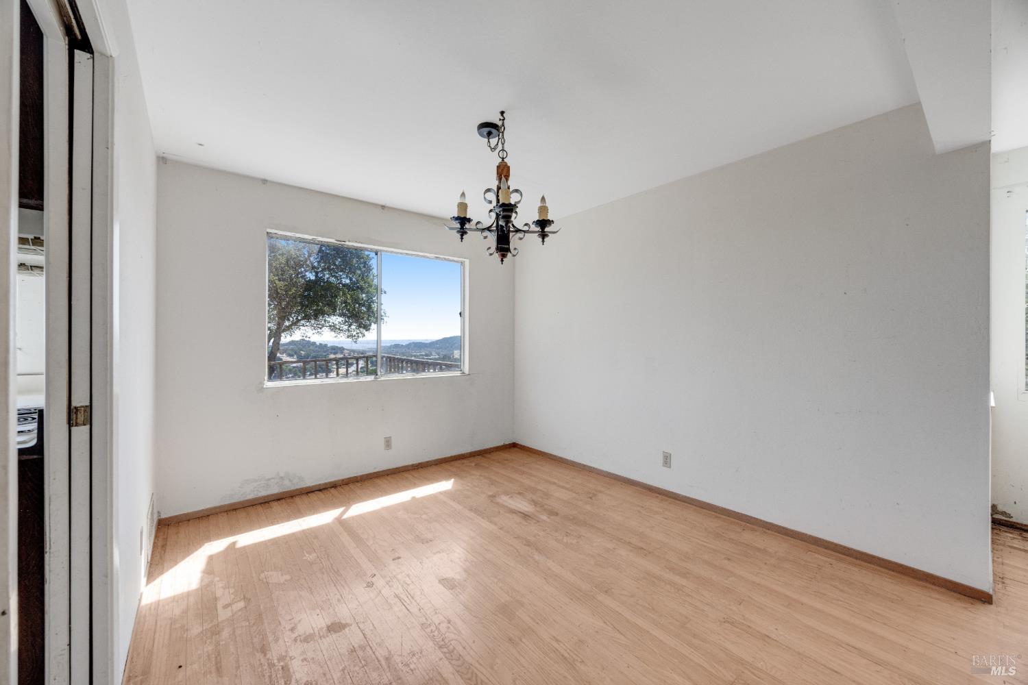24 Corte Miguel San Rafael CA 94903