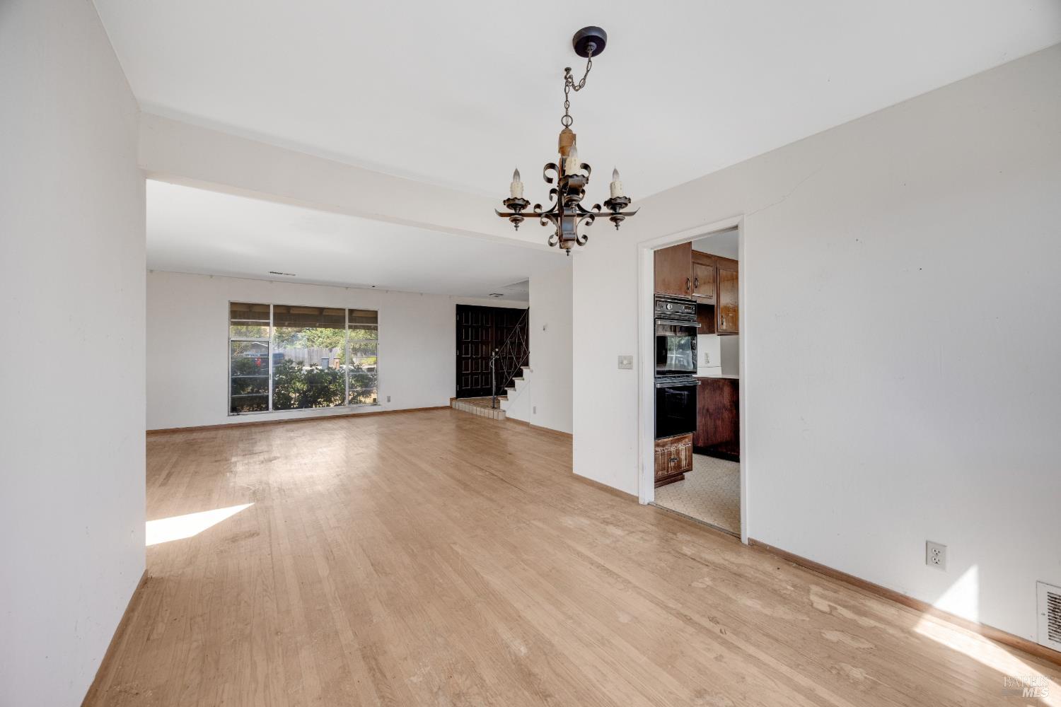 24 Corte Miguel San Rafael CA 94903