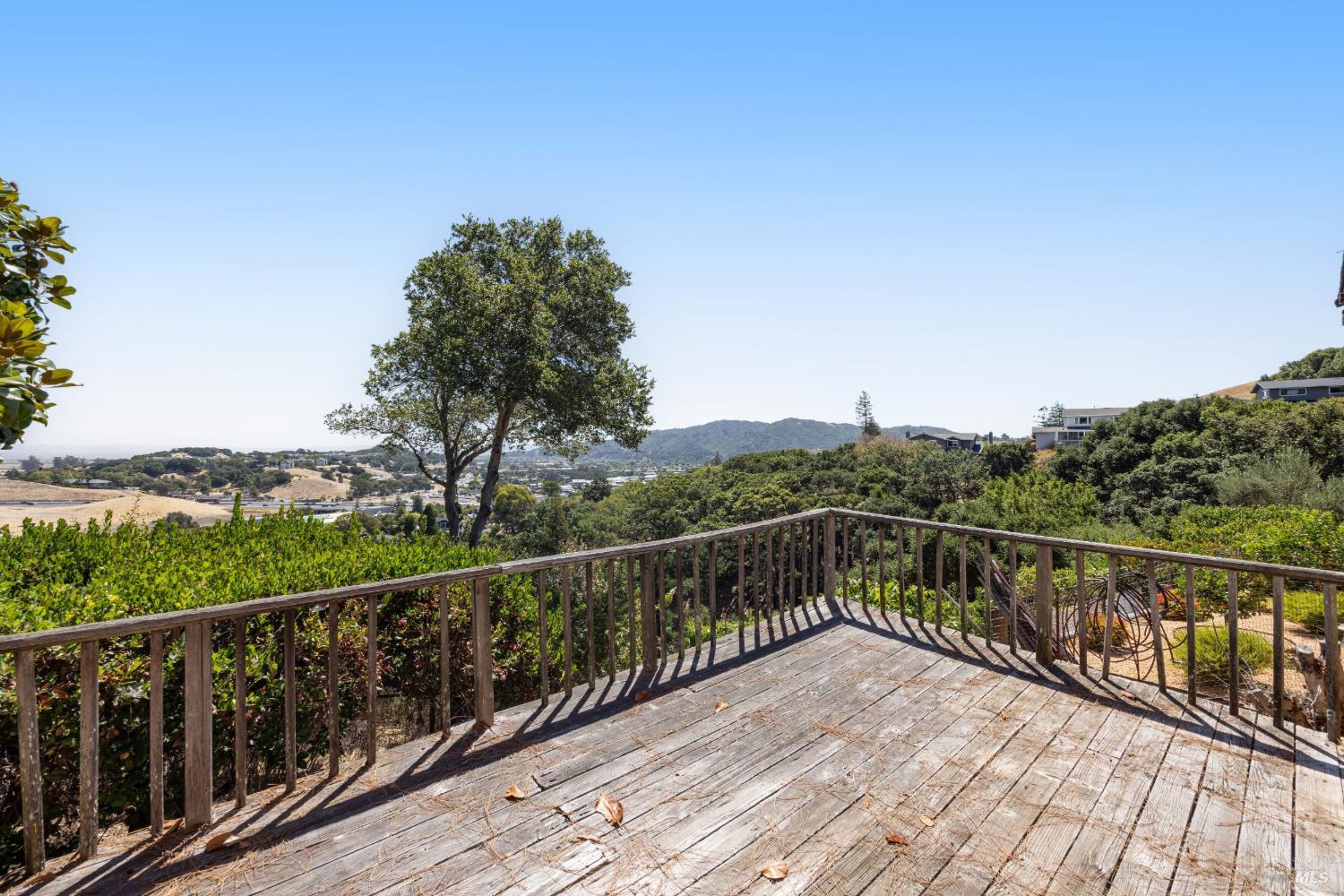 24 Corte Miguel San Rafael CA 94903