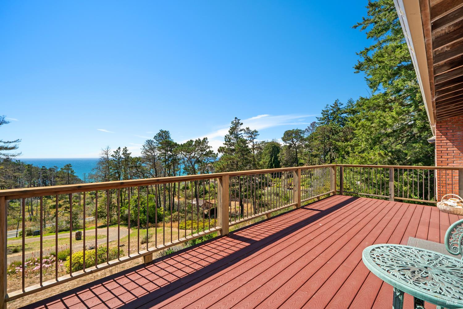34501 S. Highway 1 Gualala CA 95445