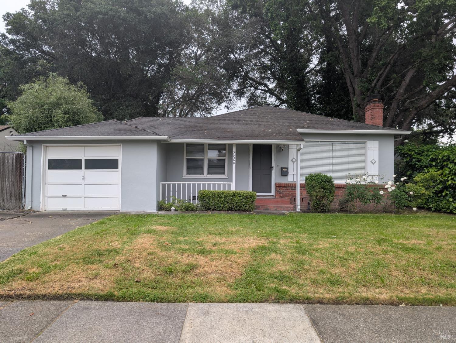 2008 Sonoma Avenue Santa Rosa CA 95405