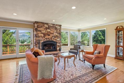 425 Oak Point Place Santa Rosa CA 95409