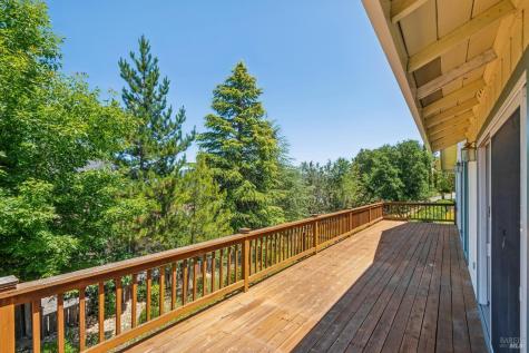 425 Oak Point Place Santa Rosa CA 95409