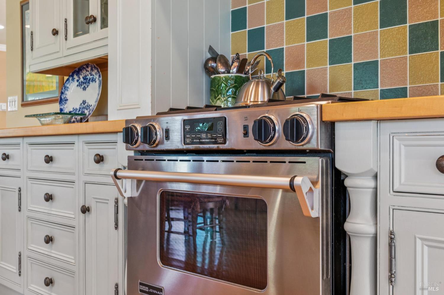 425 Oak Point Place Santa Rosa CA 95409