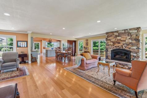 425 Oak Point Place Santa Rosa CA 95409