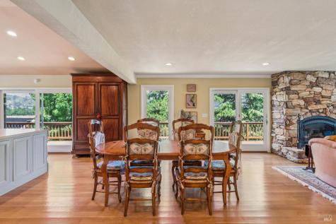 425 Oak Point Place Santa Rosa CA 95409
