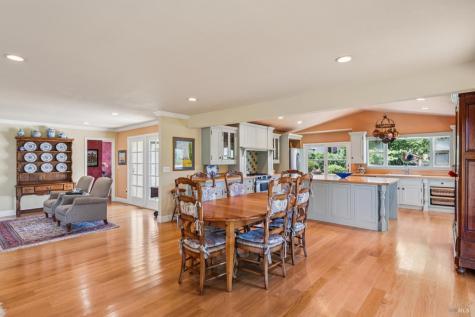 425 Oak Point Place Santa Rosa CA 95409
