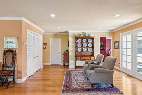 425 Oak Point Place Santa Rosa CA 95409