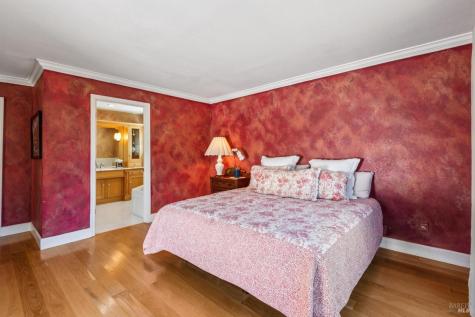 425 Oak Point Place Santa Rosa CA 95409