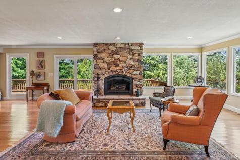 425 Oak Point Place Santa Rosa CA 95409