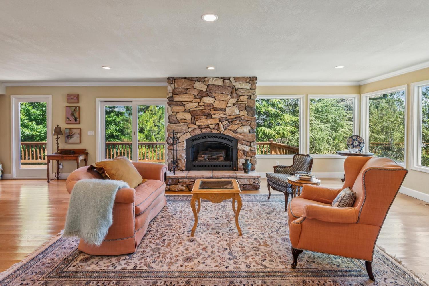425 Oak Point Place Santa Rosa CA 95409