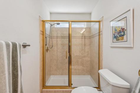 425 Oak Point Place Santa Rosa CA 95409