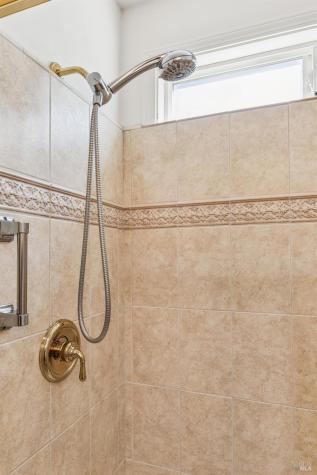 425 Oak Point Place Santa Rosa CA 95409