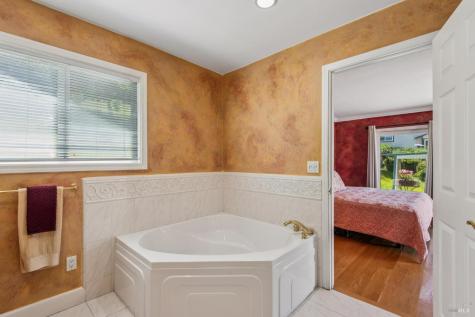 425 Oak Point Place Santa Rosa CA 95409