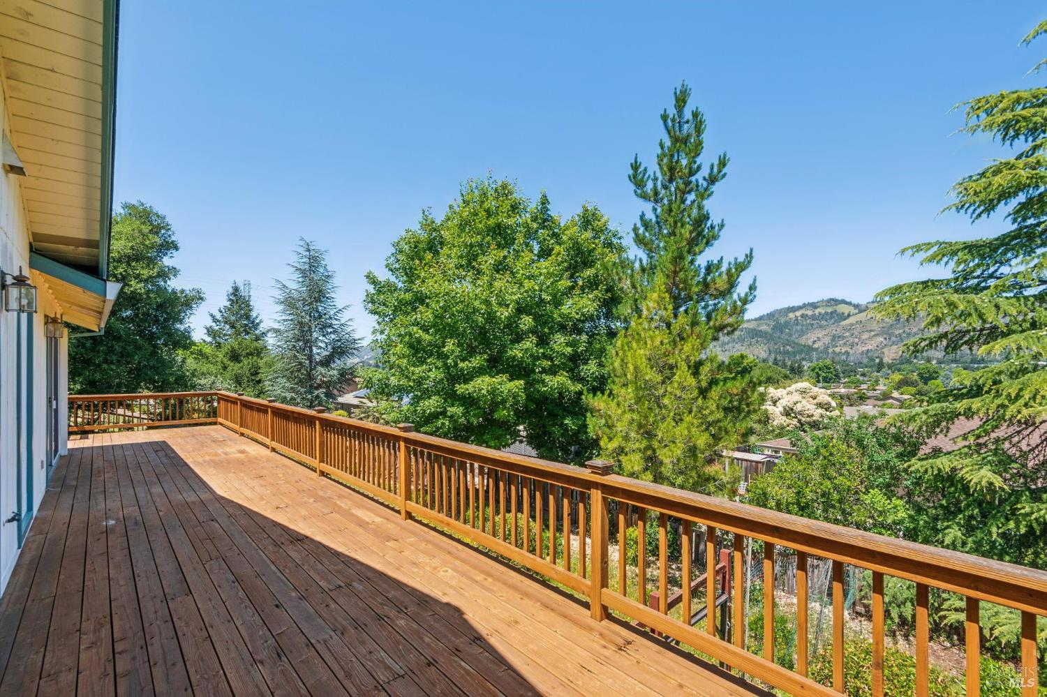 425 Oak Point Place Santa Rosa CA 95409