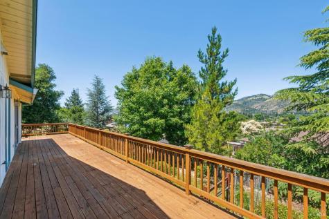 425 Oak Point Place Santa Rosa CA 95409