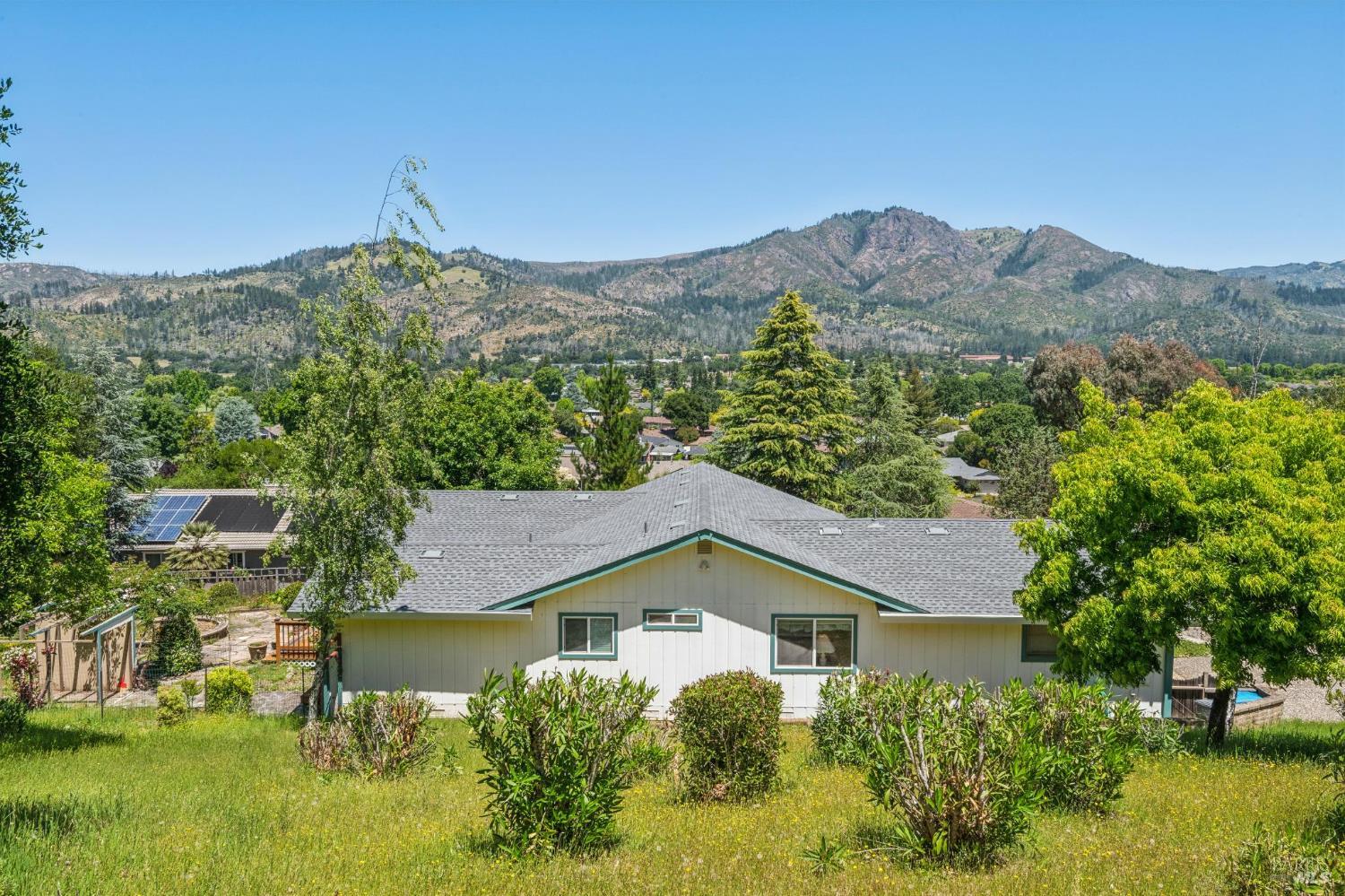 425 Oak Point Place Santa Rosa CA 95409