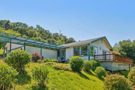 425 Oak Point Place Santa Rosa CA 95409