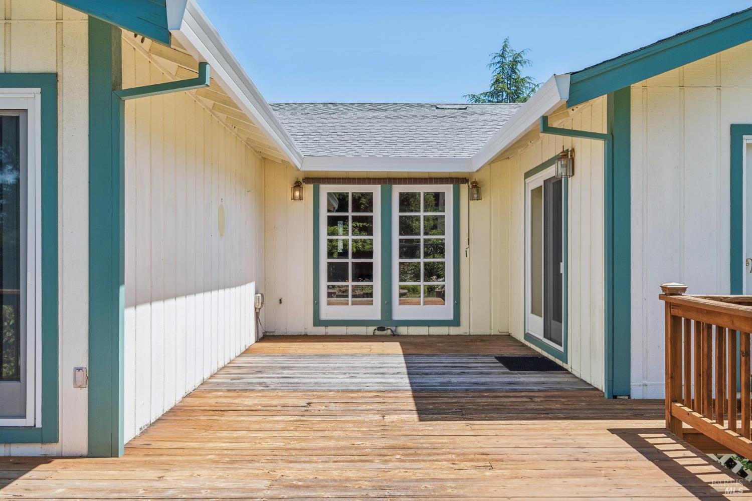 425 Oak Point Place Santa Rosa CA 95409