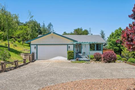 425 Oak Point Place Santa Rosa CA 95409