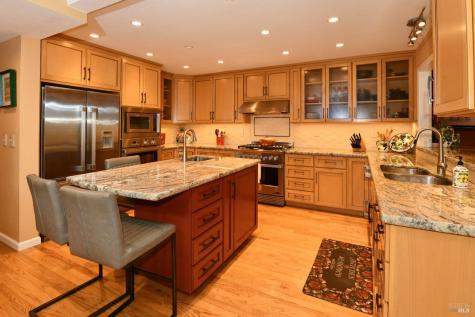 4004 Garnet Place Santa Rosa CA 95405
