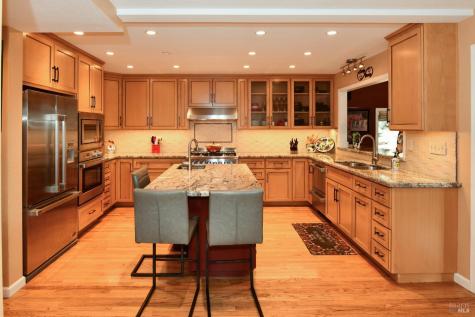 4004 Garnet Place Santa Rosa CA 95405