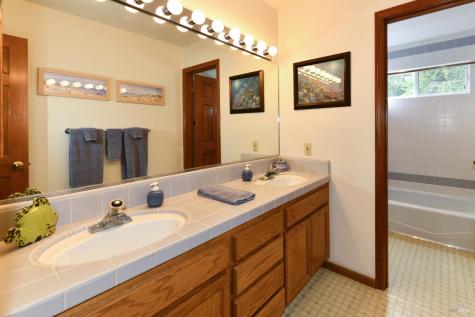 4004 Garnet Place Santa Rosa CA 95405
