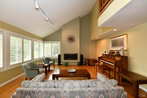 4004 Garnet Place Santa Rosa CA 95405