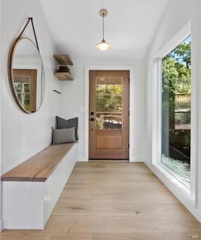 17285 Hillcrest Avenue Sonoma CA 95476