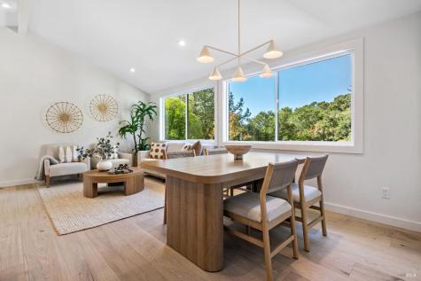 17285 Hillcrest Avenue Sonoma CA 95476