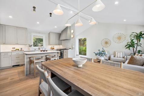 17285 Hillcrest Avenue Sonoma CA 95476