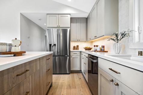 17285 Hillcrest Avenue Sonoma CA 95476