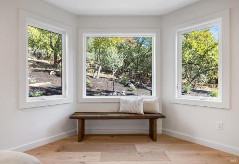 17285 Hillcrest Avenue Sonoma CA 95476