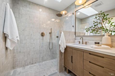 17285 Hillcrest Avenue Sonoma CA 95476