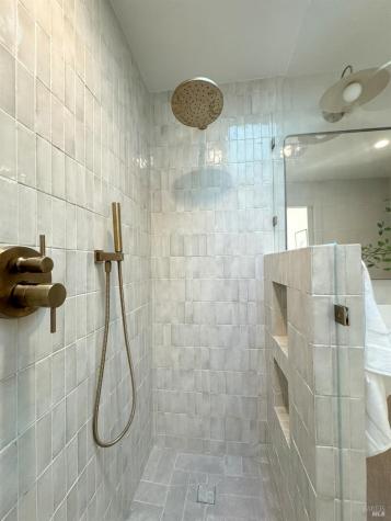 17285 Hillcrest Avenue Sonoma CA 95476