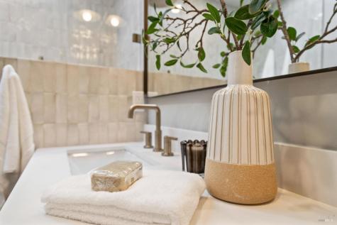 17285 Hillcrest Avenue Sonoma CA 95476