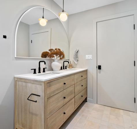 17285 Hillcrest Avenue Sonoma CA 95476