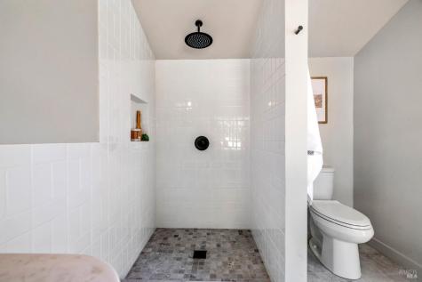 17285 Hillcrest Avenue Sonoma CA 95476