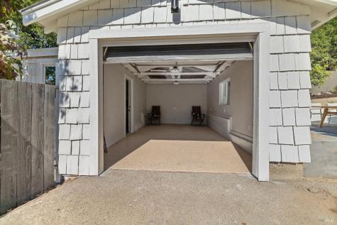 17285 Hillcrest Avenue Sonoma CA 95476