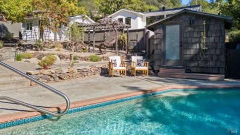 17285 Hillcrest Avenue Sonoma CA 95476