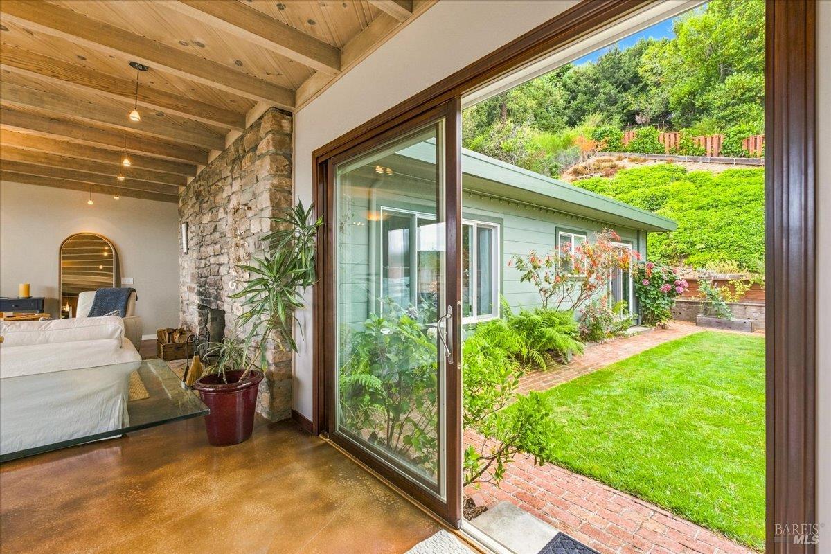 951 Meadowsweet Drive Corte Madera CA 94925