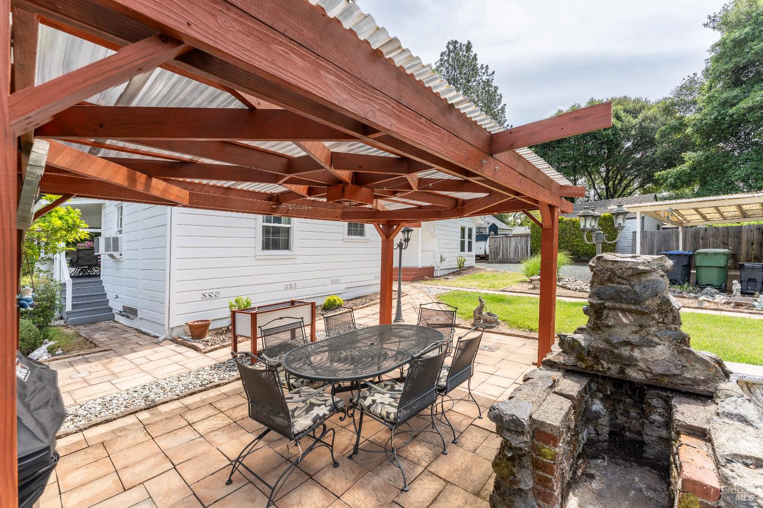 204 N Barnes Street Ukiah CA 95482