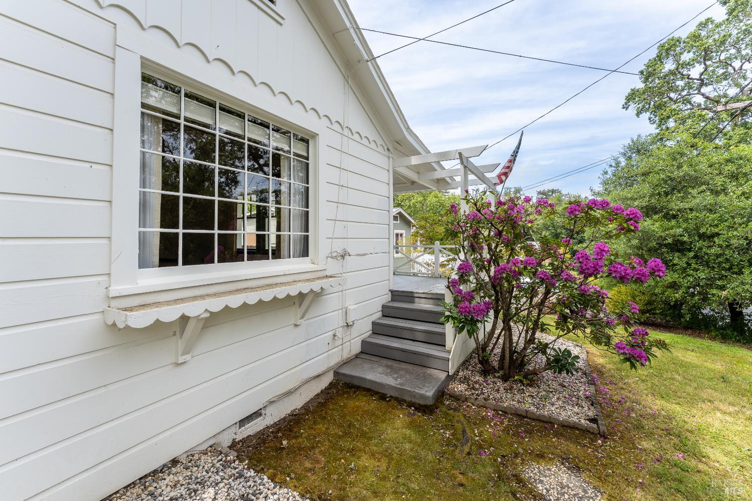 204 N Barnes Street Ukiah CA 95482