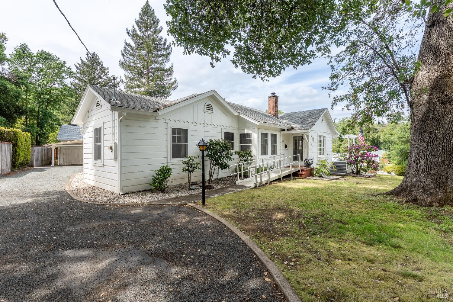 204 N Barnes Street Ukiah CA 95482